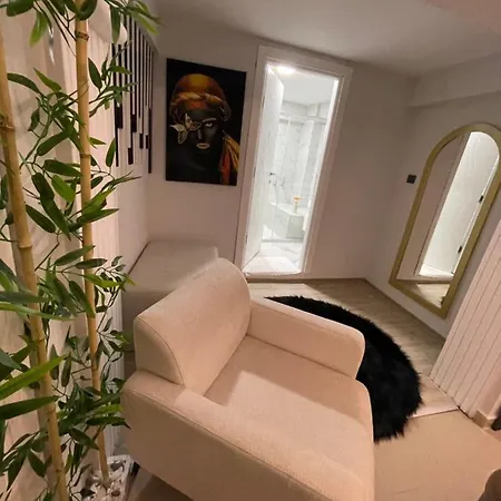 Ξενοδοχείο με διαμερίσματα Grani Suit Otel *